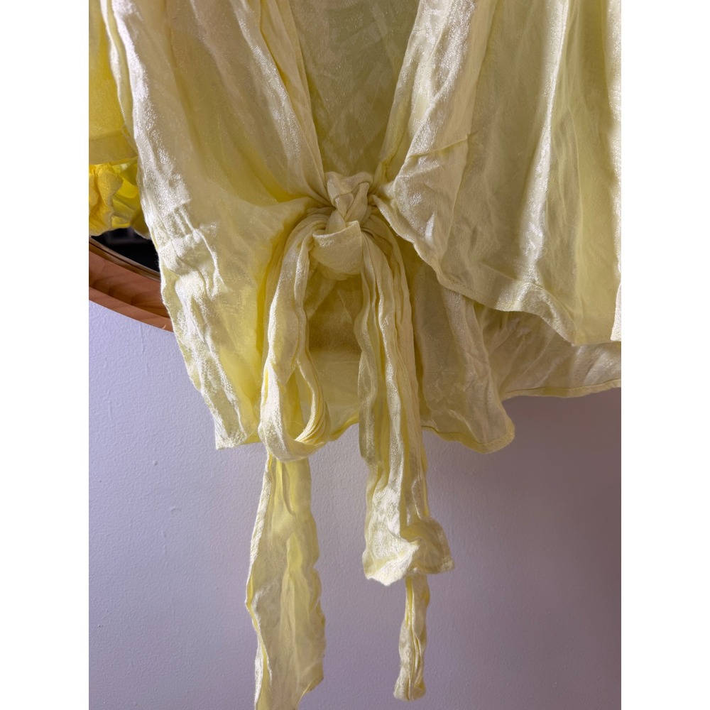 krisa Tie Front Blouse Womens Size S Yellow Excellent Puff Sleeve Textured Top - Picture 3 of 6